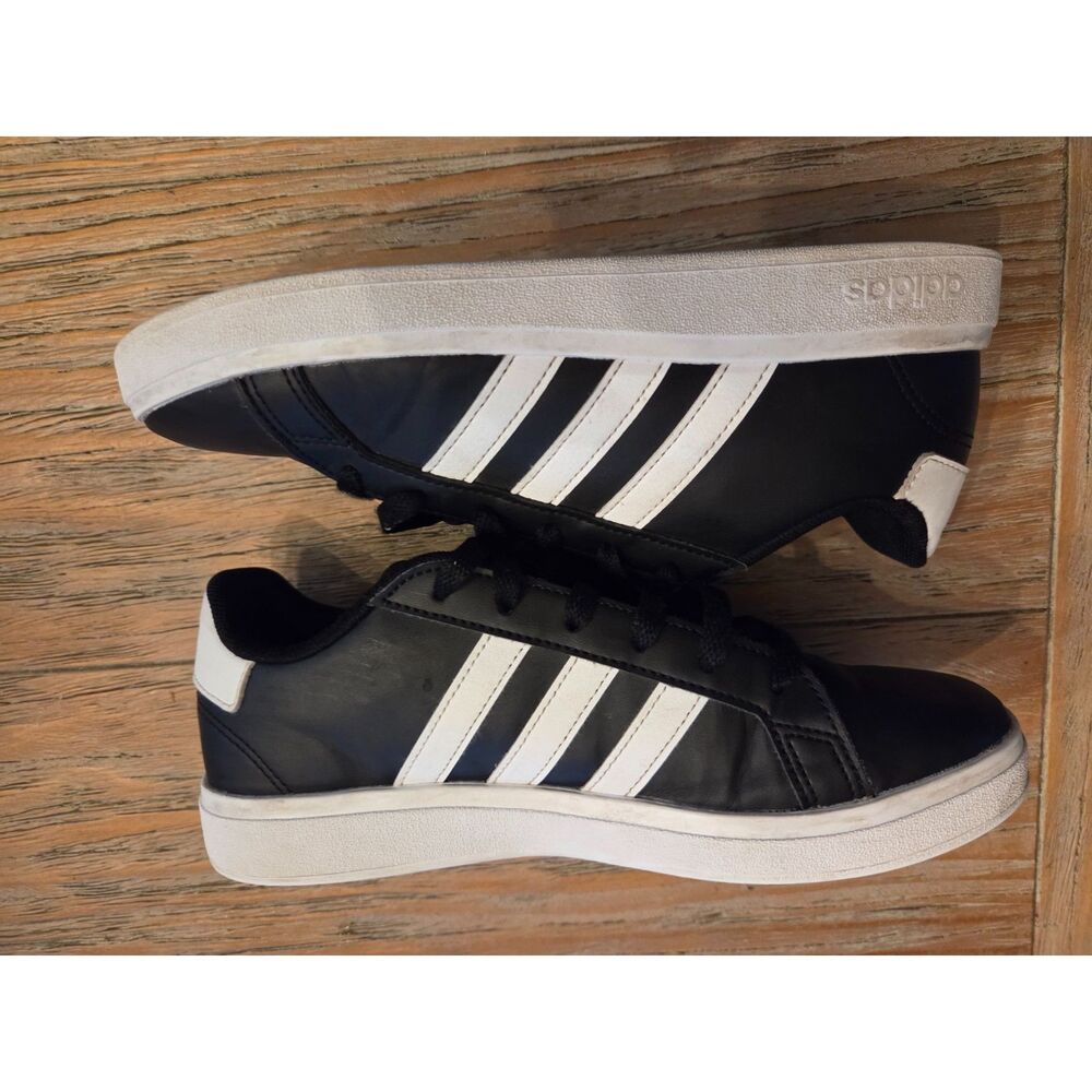 Boys Adidas Grand Court 2.0, Black & White #PWA 001012, Size 5